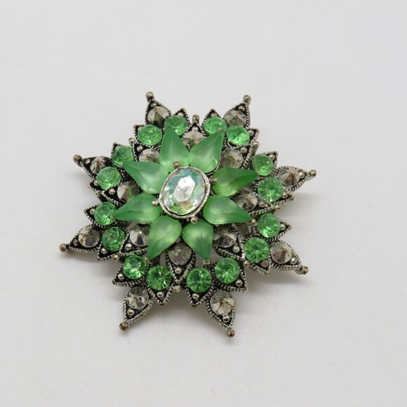 Vintage Green Frosted Rhinestone Starburst 1.5" Brooch Clear Center Silver Tone - Picture 2 of 10